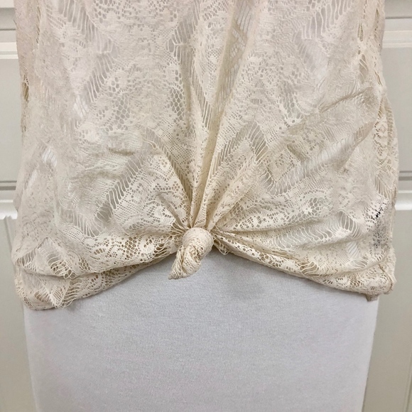 Urban Outfitters Kimchi Blue Natural Lace Top - Picture 3 of 6
